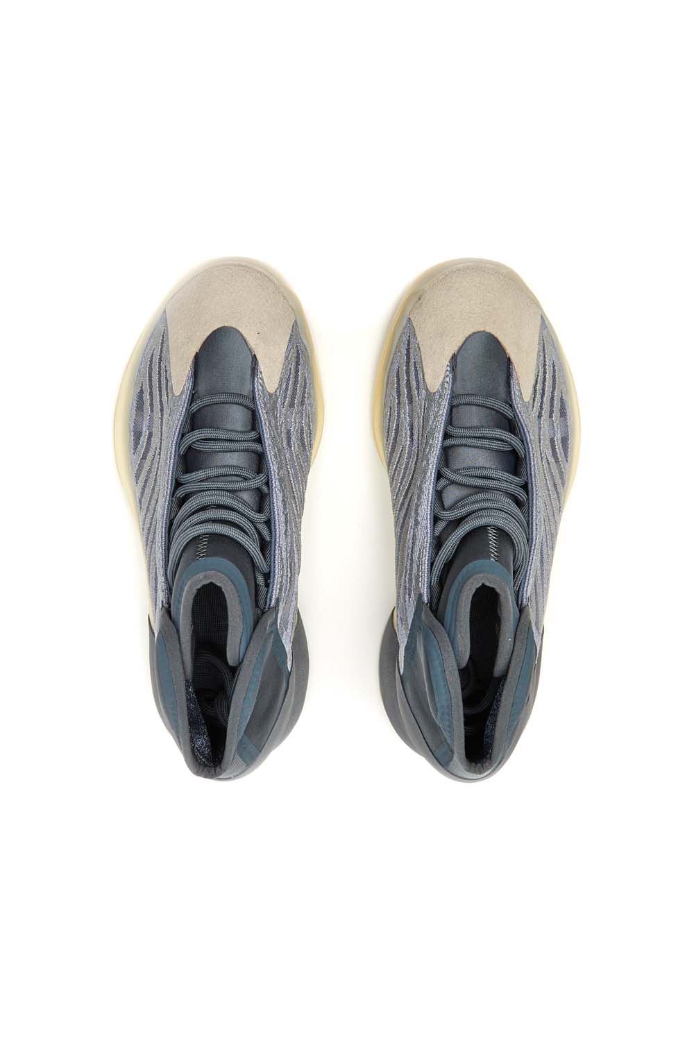 adidas YZY QNTM 'Mono Carbon' - Image 3