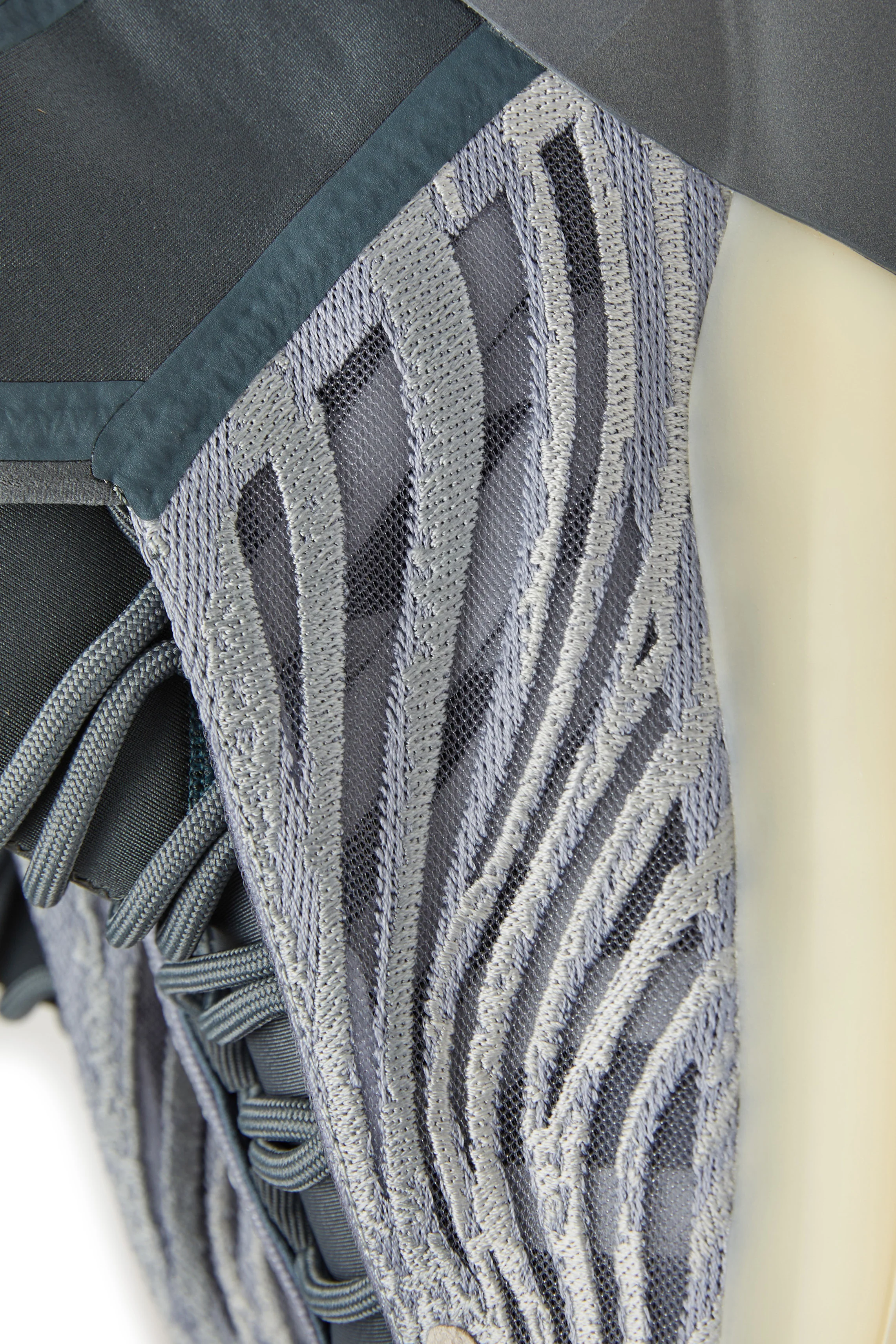 adidas YZY QNTM 'Mono Carbon' - Image 4