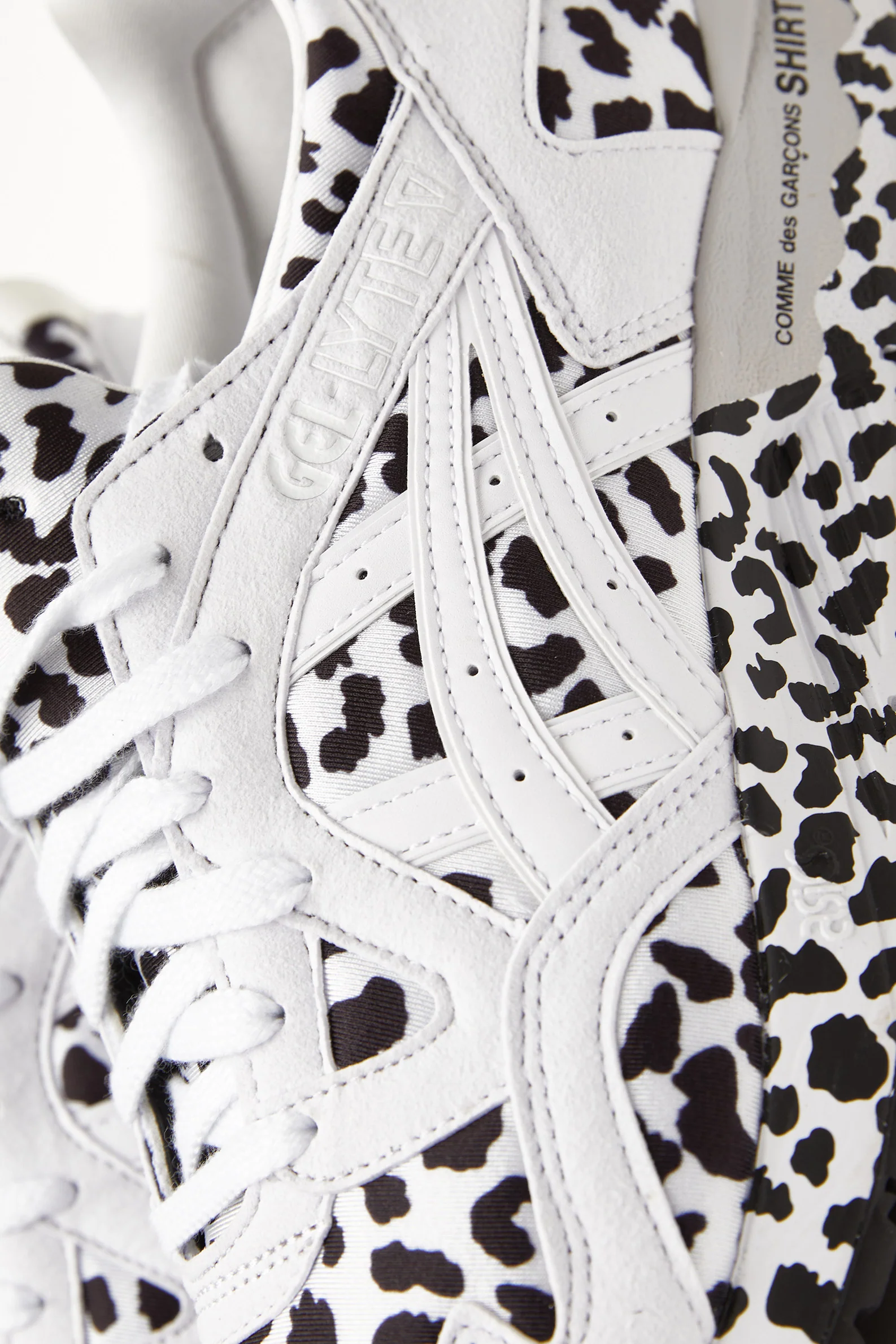 Asics x Comme des Garçons SHIRT Gel-Lyte 5 'White/Black' - Image 4